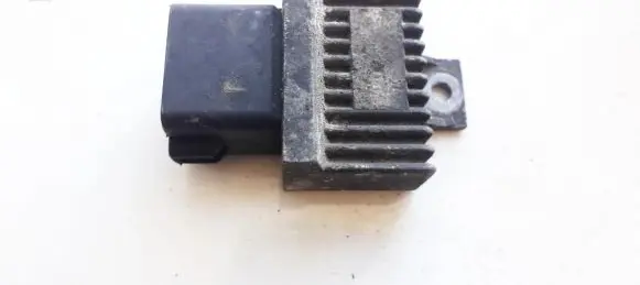 Renault Megane I Glow plug pre-heat relay