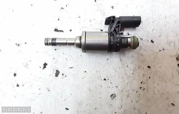 Audi A1 Fuel injector 04E906036Q 0261500354