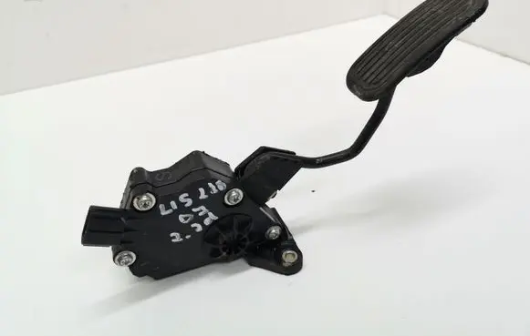 Lexus IS 220D-250-350 Accelerator throttle pedal