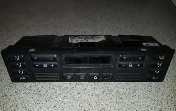 BMW 7 E38 Climate control unit 64118377581