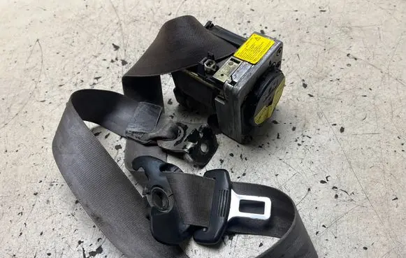 Seat Leon (1M) Front seatbelt 27213118