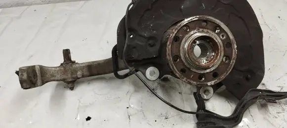 Mercedes-Benz GLC X253 C253 Front wheel hub spindle knuckle A2533320201