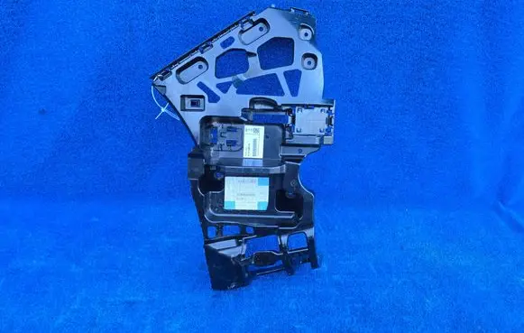 BMW X1 U11 Rear bumper mounting bracket 9883543
