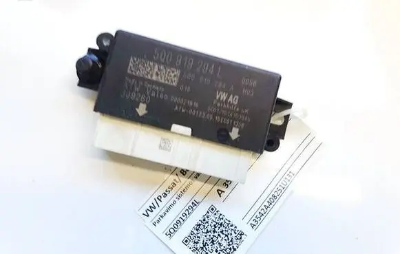 Volkswagen PASSAT B8 Parking PDC control unit/module 5Q0919294L 5Q0919294A