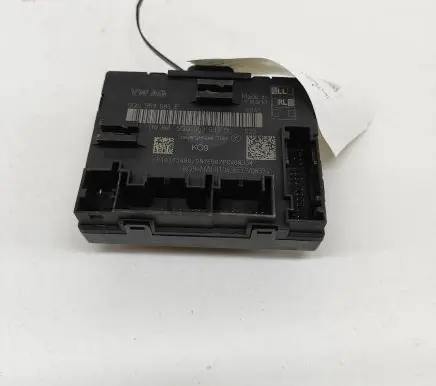 Skoda Superb B8 (3V) Door control unit/module 5Q0959593E 5Q0959593B