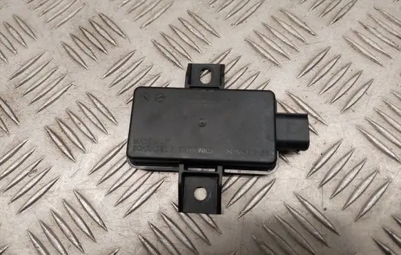 Mercedes-Benz E C207 W207 Tire pressure control unit A0009000800