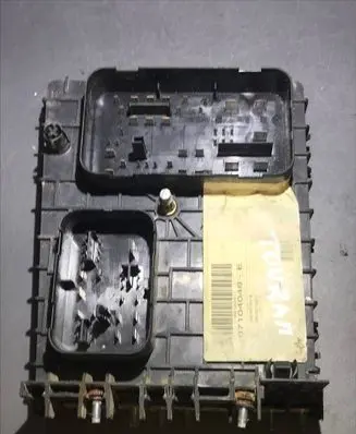 Volkswagen Touran I Fuse box set 1K0937804B 1K0937800E
