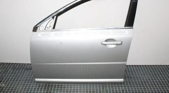 Volvo V70 Front door