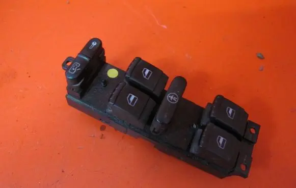 Volkswagen Bora Electric window control switch 1J4959857B