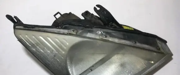 Ford Focus Headlight/headlamp xs4x13b180ah xs4x-13b180-ah