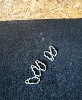 Volvo C70 Fuel Injector clamp holder