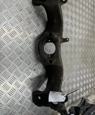 Audi A4 S4 B7 8E 8H Gearbox mounting bracket 8E0399263AL