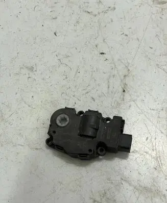 Audi A5 A/C air flow flap actuator/motor EFB4613 05102017 T944554A