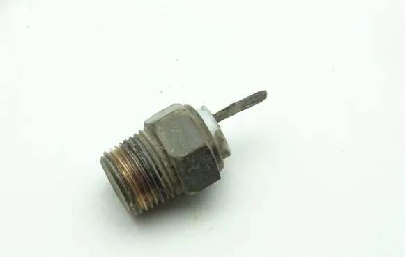 Isuzu N Series Outside/exterior temperature sensor 