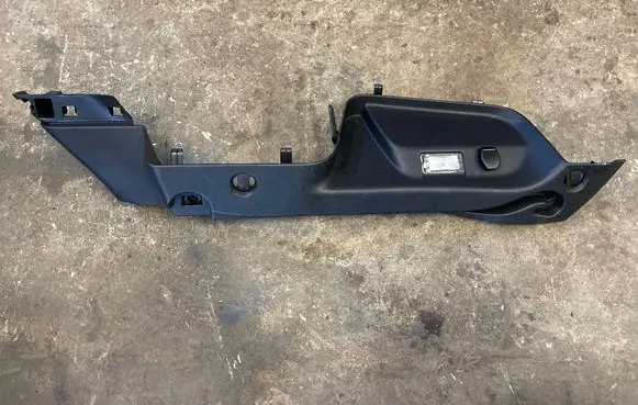 Renault Megane III Parcel shelf load cover mount bracket 799128073R