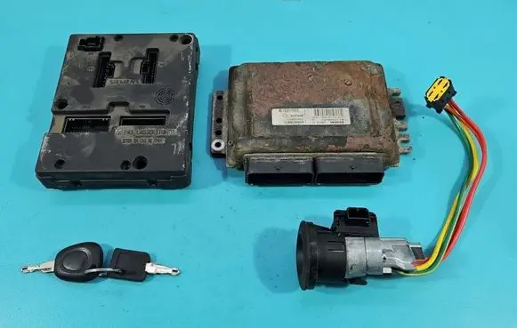 Renault Scenic I Engine control unit/module ECU 8200056873 IMPRK1550088
