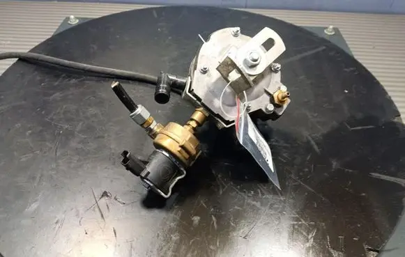 Volkswagen Cross Touran I LP gas reducer 
