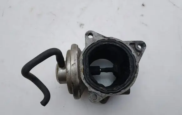 Audi A3 S3 8P EGR valve 038129637D