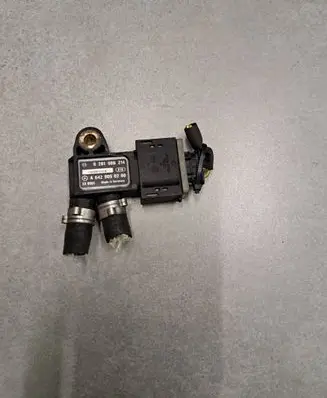 Mercedes-Benz CLA C117 X117 W117 Exhaust gas pressure sensor 0281006214 A6429050200