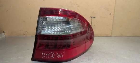Mercedes-Benz E W211 Rear/tail lights A2118202864
