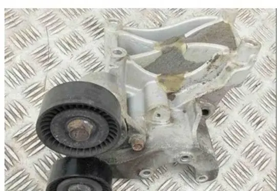 Hyundai Matrix Generator/alternator belt tensioner