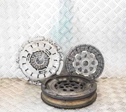 BMW 5 E60 E61 Clutch set kit 7559529 323063710