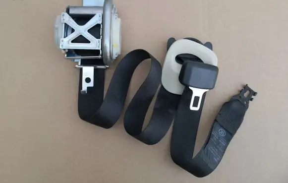 Tesla Model S Front seatbelt 101878802B