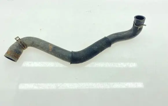 Coolant pipe/hose