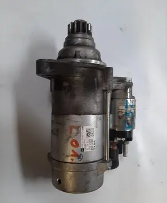 Volkswagen Golf VII Starter motor 02M911024B