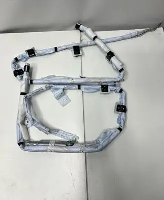 Mercedes-Benz EQA Roof airbag