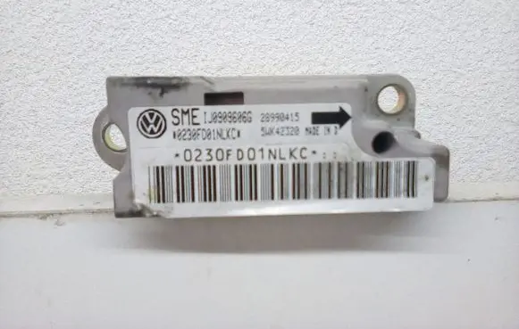Ford Galaxy Airbag deployment crash/impact sensor 28990415 5WK42320