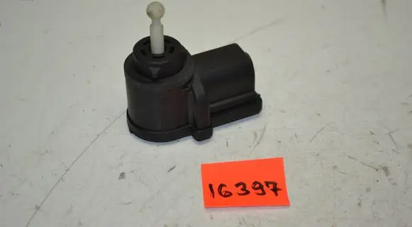 Volkswagen Golf IV Headlight level adjustment motor 1J0941295B