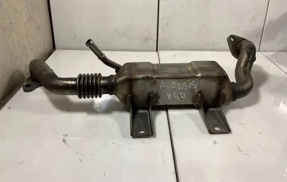 Toyota Avensis T250 EGR valve cooler 256800R01000