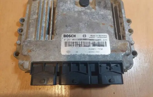 Renault Master II Engine control unit/module ECU 0281011432 8200311553 8200311550