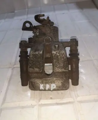Renault Scenic I Rear brake caliper