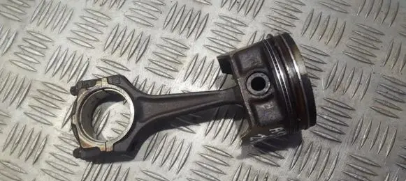Opel Astra F Piston with connecting rod