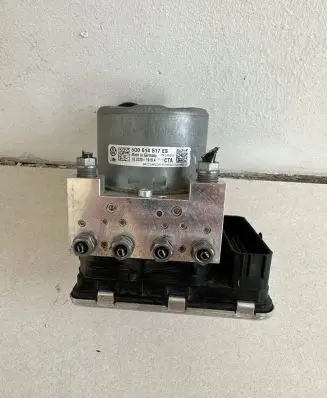 Volkswagen Golf VII ABS Pump 5Q0614517ES