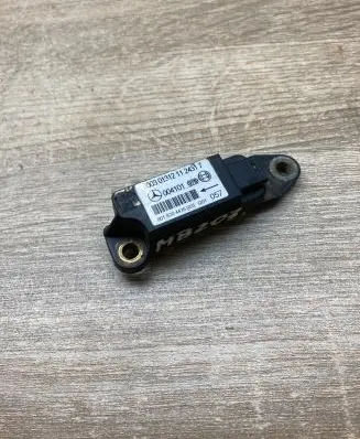 Mercedes-Benz C W203 Airbag deployment crash/impact sensor 0018204426