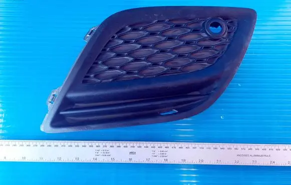 Volvo XC60 Front bumper lower grill 31290661 BP8BB