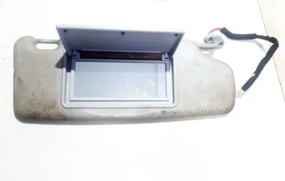 Sun visor