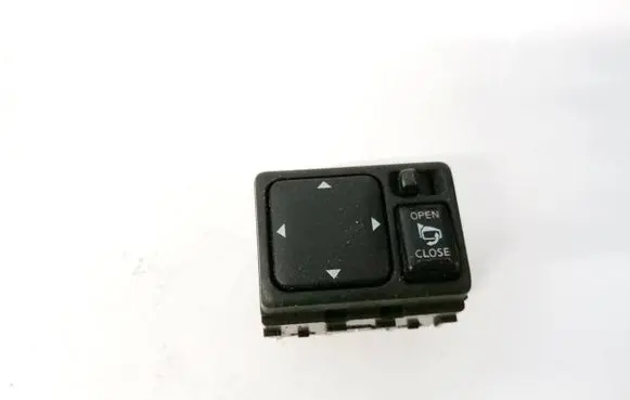 Nissan X-Trail T30 Wing mirror switch