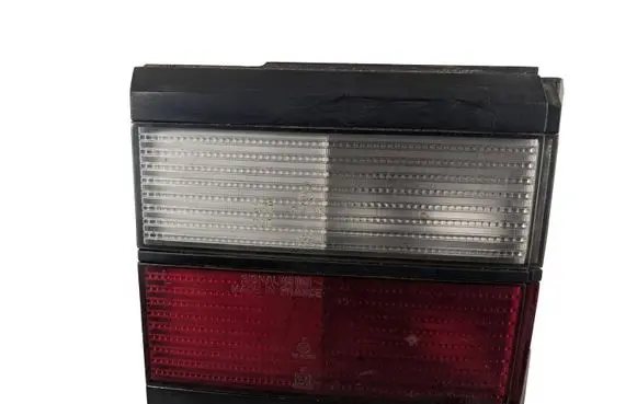 Volkswagen PASSAT B3 Tailgate rear/tail lights 333945102