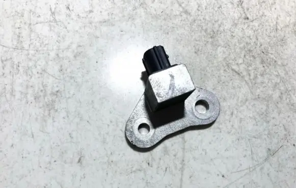 Nissan X-Trail T31 Airbag deployment crash/impact sensor faeg1 108060533
