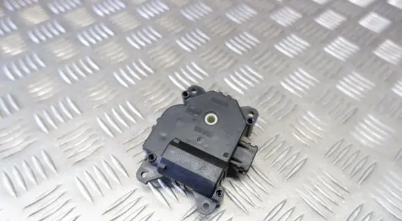Honda CR-V A/C air flow flap actuator/motor 1138003440