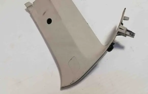 (C) pillar trim