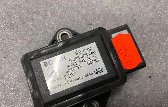 Mercedes-Benz E W211 ESP acceleration yaw rate sensor A0025426618