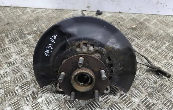Toyota Prius (XW30) Front wheel hub