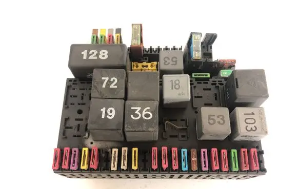 Ford Galaxy Fuse module 7M0937025D