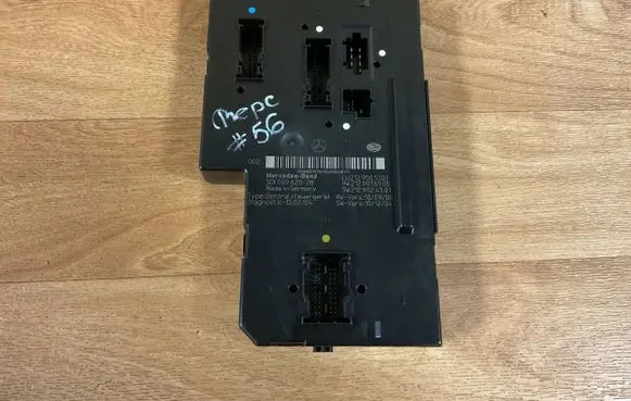Mercedes-Benz E W212 Fuse module 2129005101 2129024301 2129016500