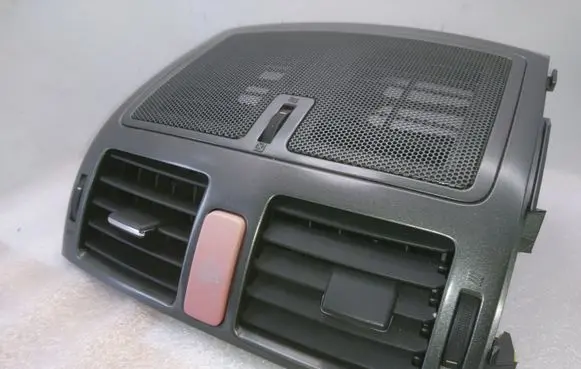 Toyota Auris 150 Dash center air vent grill 5567002110
